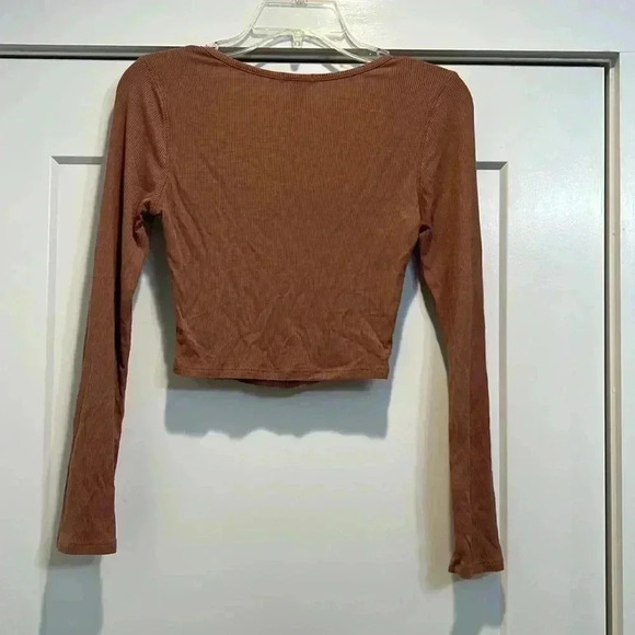 Bozzolo rustic brown colored crop top size small. - Picture 5 of 6